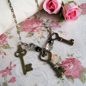 Vinatge Princess Keys Crystal Necklace