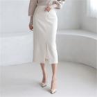 Slit-front Fleece-lined H-line Skirt