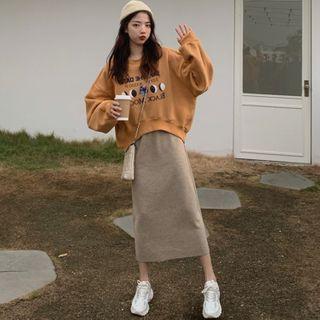 Set: Drop Shoulder Printed Cropped Pullover + Plain Pencil Skirt