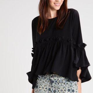 Short-sleeve Ruffled Loose-fit Top