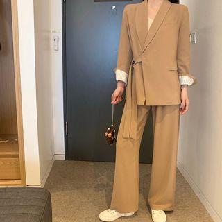 Single-button Blazer / Camisole / Cropped Wide-leg Pants