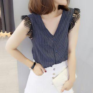 V-neck Lace Trim T-shirt