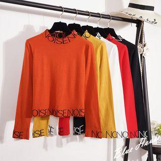 Cropped Long-sleeve Mock Neck Lettering Knit Top