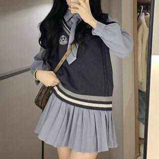 Set: Mini A-line Shirtdress + Logo Patch Sweater Vest + Tie
