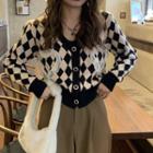 Long-sleeve V-neck Plaid Cropped Knit Cardigan