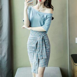 Set: Cold Shoulder Short-sleeve T-shirt + Pencil Skirt