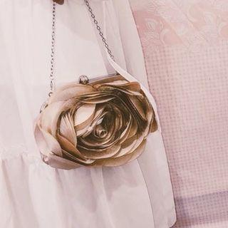 Flower Accent Clutch