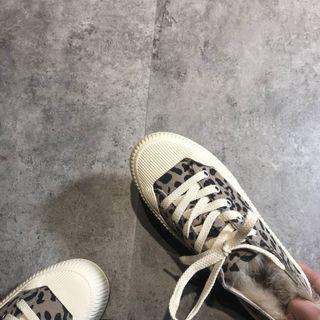 Fleece-lined Leopard Print Sneakers
