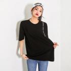 Elbow-sleeve Lettering-detail T-shirt