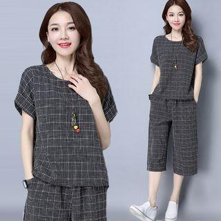 Set: Plaid Short-sleeve Top + Cropped Pants