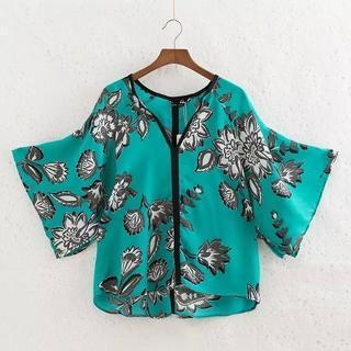 Long-sleeve Contrast-trim Printed Top