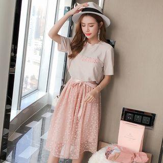 Set: Short-sleeve Lettering T-shirt + Lace Midi Skirt
