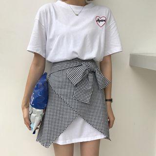 Set: Short-sleeve T-shirt + Gingham Mini Skirt
