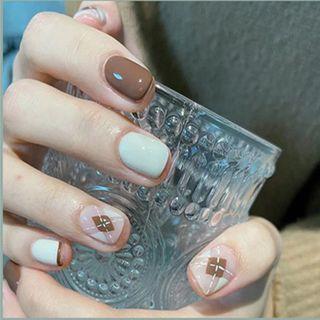 Argyle Faux Nail Tips R276 - White & Coffee - One Size