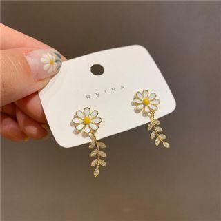 Flower Rhinestone Dangle Earring 1 Pc - Gold - One Size