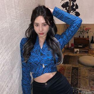 Long-sleeve Square-neck Cropped T-shirt As Shown In Figure - One Size