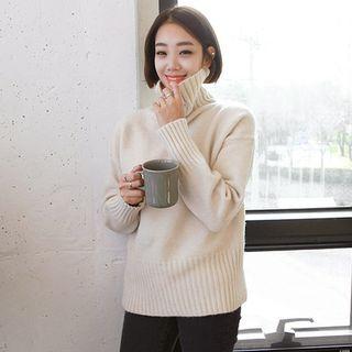 Tall Size Turtle-neck Rib-knit Sweater