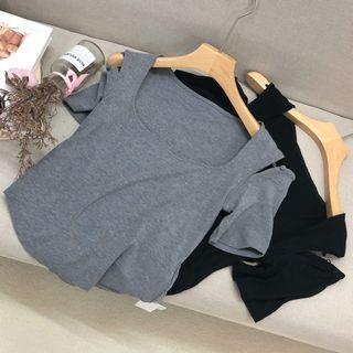 Short-sleeve Cold-shoulder Square-neck T-shirt