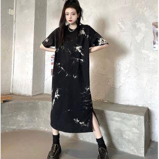 Short-sleeve Tie-dyed Slit Midi Shift Dress Black - One Size
