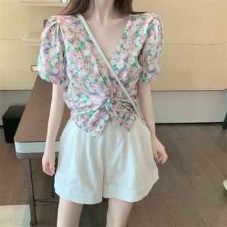 Short-sleeve Floral Blouse / Shorts