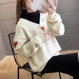 Applique Mock-turtleneck Sweatshirt