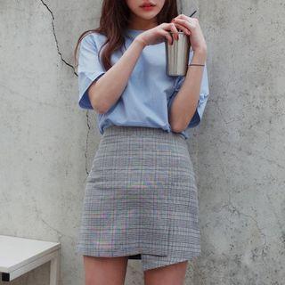 Short-sleeve T-shirt / Check Asymmetric Mini Skirt