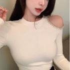 Long-sleeve Cold-shoulder Rhinestone T-shirt