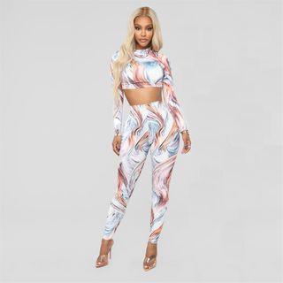 Set: Long-sleeve Printed T-shirt + Leggings