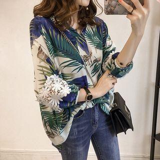 Loose-fit Lace Panel Print Blouse