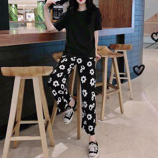 Short-sleeve T-shirt / Flower Print Wide-leg Pants