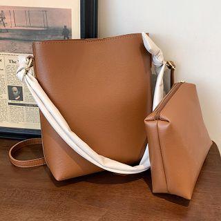 Set: Two-tone Bucket Tote Bag + Pouch
