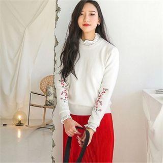 Crew-neck Floral-embroidered Knit Top