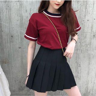 Contrast Trim T-shirt / Pleated Mini Skirt