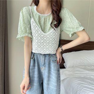 Set: Short-sleeve Floral Print Blouse + Knit Top