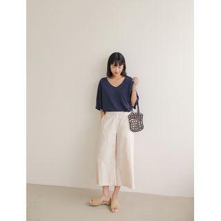 V-neck Loose-fit Textured T-shirt