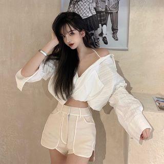 Halter Cropped Blouse / High-waist Shorts
