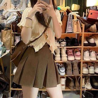 Short-sleeve Ribbed Ruffle Trim Knit Top / Pleated A-line Skirt