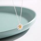 925 Sterling Silver Flower Pendant Necklace 925 Sterling Silver - Flower Pendant Necklace - One Size