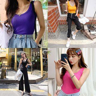 U-neck Sleeveless Slim-fit Top