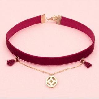Coin Pendant Faux Suede Choker Choker - Red - One Size