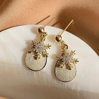 Faux Pearl Snowflake Drop Earring / Clip-on Earring
