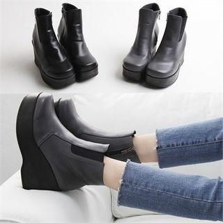 Gore-side Wedge Ankle Boots