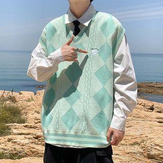 V-neck Embroidered Argyle Knit Vest