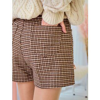 Plus Size Flat-front Check Shorts