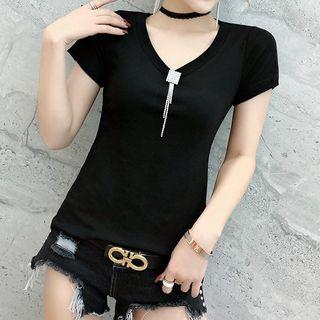Short-sleeve Rhinestone Tassel V-neck T-shirt
