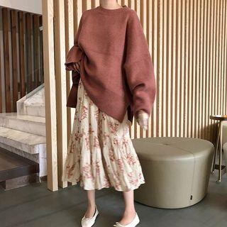 Oversized Sweater / Leaf Print Midi Skirt