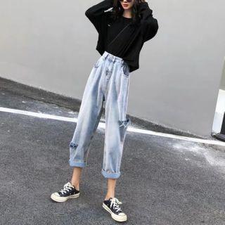 Long-sleeve T-shirt / Washed Ripped Harem Jeans / Set