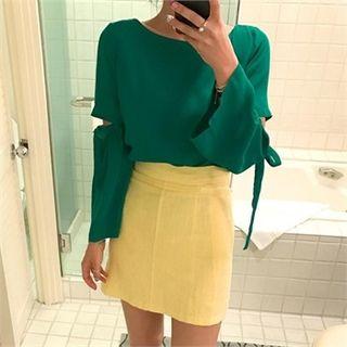 Cutout-sleeve Tie-accent Top