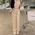 Short-sleeve Cutout Cropped T-shirt / Loose Fit Pants