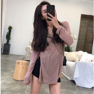 Loose-fit Slited Light Top